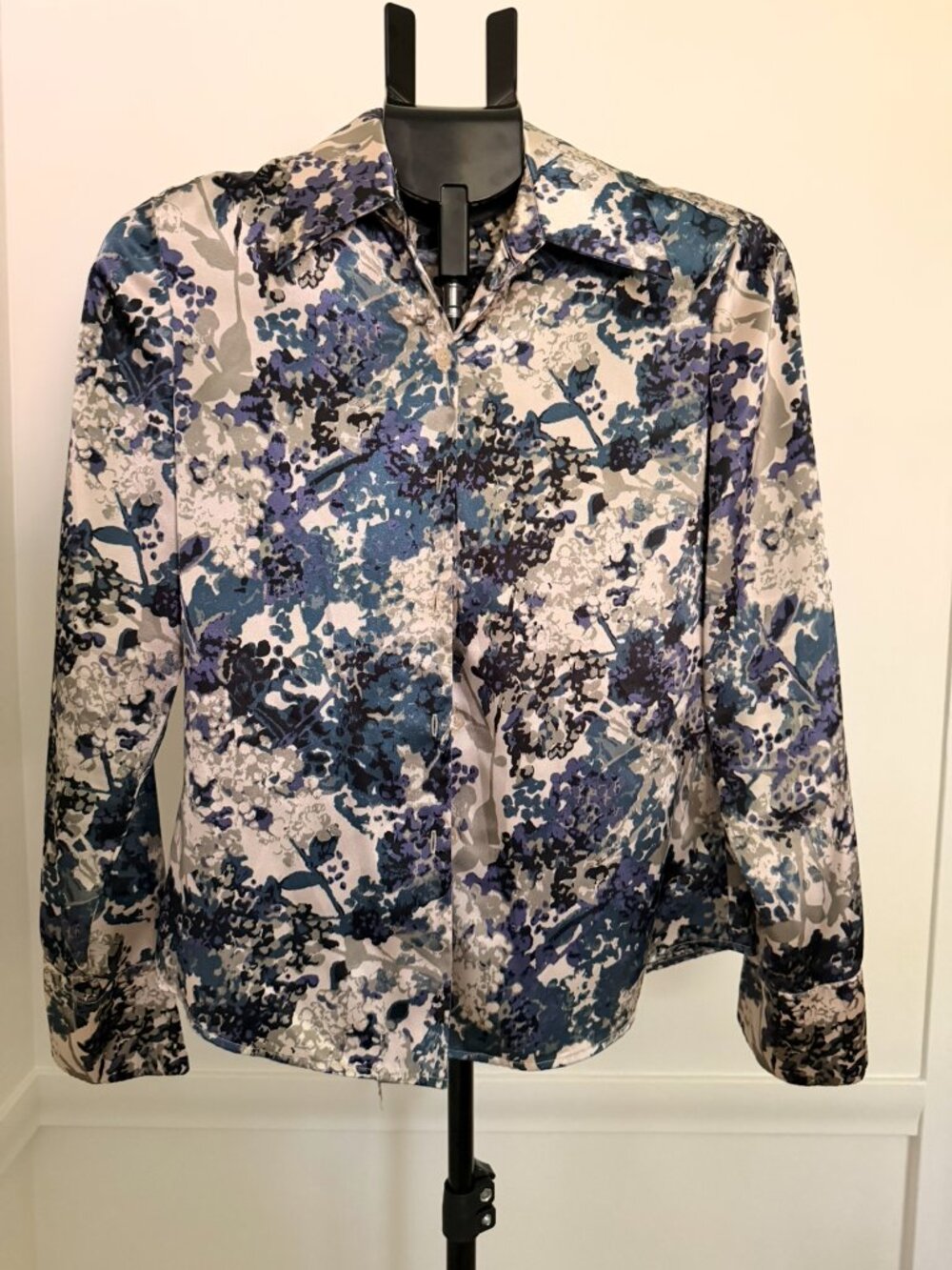 Kasper Blue & Gray Floral Button Down Shirt Size 4